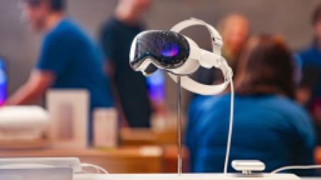 apple-vision-pro-guncelleniyor-m4-cip-ve-yeni-bas-kayisi-yolda
