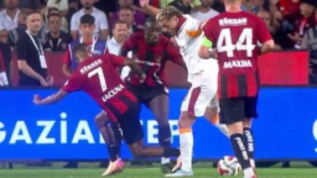 gaziantep-fk-galatasaray-macini-trio-takimi-degerlendirdi-karar-gercek-net-penalti-19