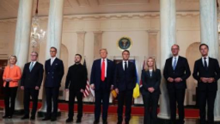 trump-zelenski-ve-avrupali-liderlerle-gorustu