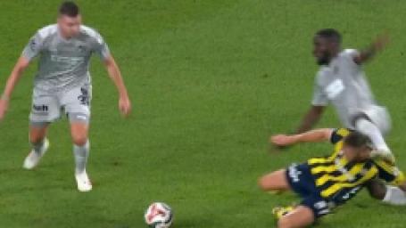 fenerbahce-kocaelispor-macinin-tartismali-pozisyonu-trio-yorumladi-net-penalti-6