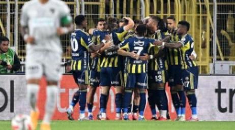 kafa-karistirici-bir-secenek-mesakkatler-var-fenerbahce-kocaelispor-macinin-akabinde-carpici-sozler-1