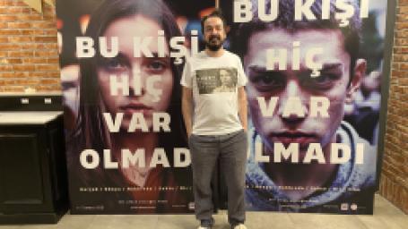 yapay-zeka-ile-uretilen-birinci-uzun-metraj-belgesel-gercek-otesi-on-gosterimde-izleyiciyle-bulustu
