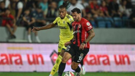 genclerbirligi-fenerbahce-macinin-akabinde-usta-isimden-sert-ihtar-kimseyi-yaniltmasin-hali-saha-maci-9
