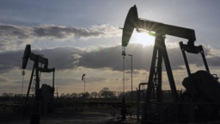 cin-zirvesinin-ardindan-petroldeki-dusus-suruyor