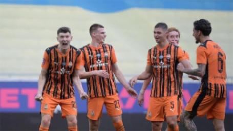 arda-turana-ukraynada-galatasaray-surprizi-taraftarlari-kirmadi-iste-o-anlar-1