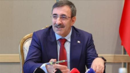 yilmaz-enflasyonla-koordineli-mucadele-devam-edecek