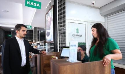guner-ogle-yemegini-vatandaslarla-birlikte-yedi