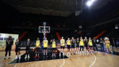mersin-spor-kulubu-takimini-tanitti-1