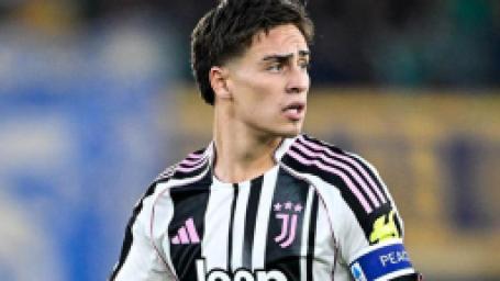 juventusta-kenan-yildiz-kaptanlik-bandini-takti