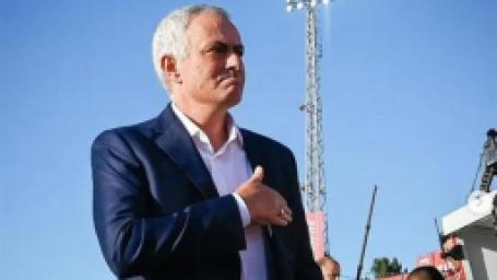 mourinhonun-benficayla-birinci-galibiyeti-mansetlerde-sok-kelamlar-cok-aci-cekiyor-5
