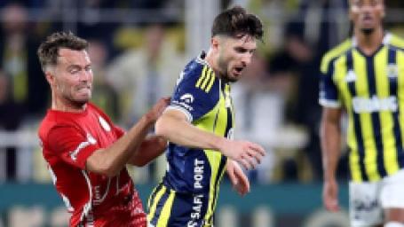 fenerbahce-antalyaspor-macina-ismail-yuksek-damgasi-alanda-ayak-basmadik-yer-birakmadi-1