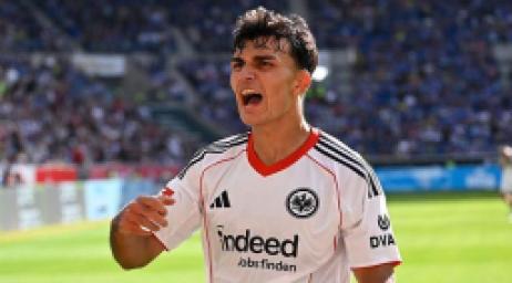 can-uzun-icin-rekor-bonservis-frankfurt-cildirdi-1