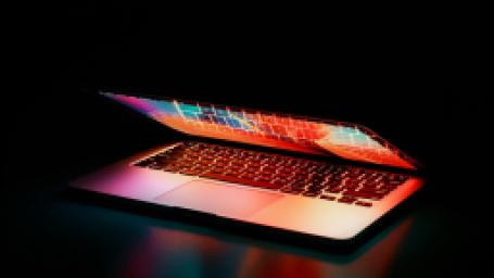 appledan-20-yil-sonra-bir-birinci-bu-yil-yeni-bir-macbook-pro-gormeyebiliriz