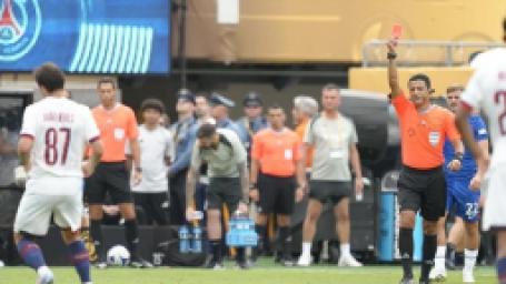 chelsea-psg-macinin-sonunda-ortalik-uzucu-formda-karisti-luis-enrique-alana-girdi-oyuncuya-vurdu-2