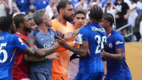 chelsea-psg-macinin-sonunda-ortalik-uzucu-formda-karisti-luis-enrique-alana-girdi-oyuncuya-vurdu-5
