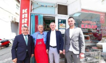 dugune-gitti-proje-inceledi-vatandasla-sohbet-etti