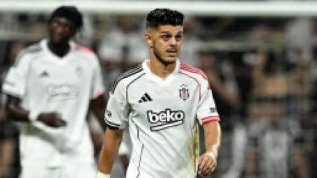 besiktasta-surpriz-shakhtar-maci-sonrasi-ayrilma-karari-aldi-1